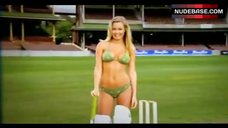 2. Lara Bingle Bikini Scene – 3 Ashes Test Commercial