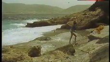 1. Sasa Kastoura Full Naked on Beach – Oi Apanthropoi