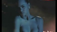 3. Soraya Castillo Nude in Strip Club – La Piovra