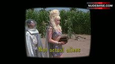 3. Paige Brooks Hot Scene – Men In Black Ii