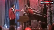 7. Carin Mcdonald Hot Scene – E Arrivato Mio Fratello