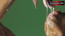 1. Nayrok Badu Full Naked – The First Time Ever I Saw Your Face (Featuring Erykah Badu)