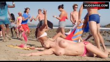 Mindy Robinson Bare Tits on Beach – Mantervention