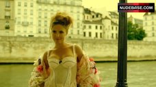 Lilou Fogli Hot Scene – Puerto Ricans In Paris