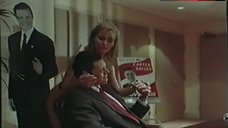 10. Lee Anne Beaman Shows Boobs during Privat Dance – Mirror Images