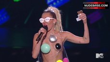 3. Miley Cyrus Erotic Scene – Mtv Video Music Awards