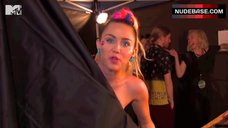 2. Miley Cyrus Flashes One Tit – Mtv Video Music Awards