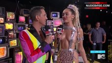 6. Miley Cyrus in Hot Outfit – Mtv Video Music Awards