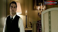 1. Chava Voor In 'T Holt Boobs Scene – Suskind