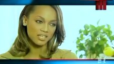 1. Tyra Banks Bikini Scene – E! True Hollywood Story