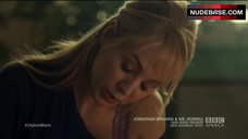 4. Tatiana Maslany Lesbi Scene – Orphan Black