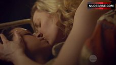 10. Tatiana Maslany Lesbian Scene – Orphan Black