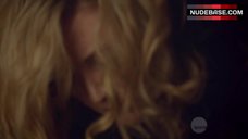 2. Tatiana Maslany Lesbian Scene – Orphan Black
