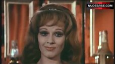 2. Astrid Frank Bare Boobs during Cat Fight – Zieh Dich Aus, Puppe