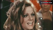 8. Astrid Frank Bare Boobs during Cat Fight – Zieh Dich Aus, Puppe