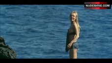 4. Elena Bouryka Boobs Out – Tutte Le Donne Della Mia Vita