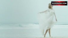 5. Gabrielle Lazure Pussy Scene – La Belle Captive