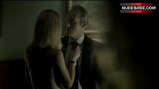 6. Helen Kennedy Nude Boobs and Ass – Hunted