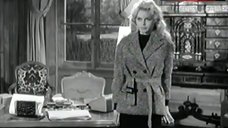 1. Brigitte Bardot Flashes Ass – En Cas De Malheur