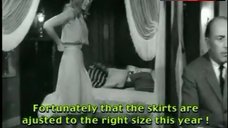 10. Brigitte Bardot Flashes Underwear – Une Ravissante Idiote