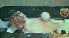 10. Nova Llewellyn Exposed Breasts – What'S Up Superdoc!