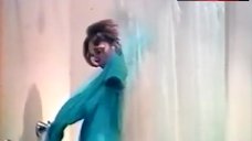 8. Beba Loncar Flashes Boobs – La Ragazza Dalla Pelle Di Luna