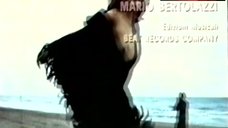 10. Beba Loncar Shaking Boobs – Terza Ipotesi Su Un Caso Di Perfetta Strategia Criminale