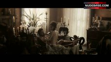 Alex Lombard Sex in Bathtub – Abraham Lincoln: Vampire Hunter