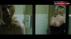 Jill Evyn Shows Boobs on Back – The Black Room