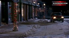 10. Claire Farwell Exposed Tits – Vacanze Di Natale '95