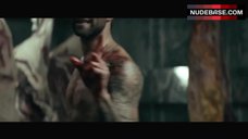 8. Behati Prinsloo Sex Scene – Maroon 5 - Animals