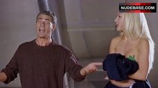 6. Giulia Montanarini Naked Scene – Natale In India