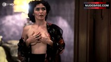 9. Ana Kavalis Shows Nude Tits – Das Adlon. Eine Familiensaga