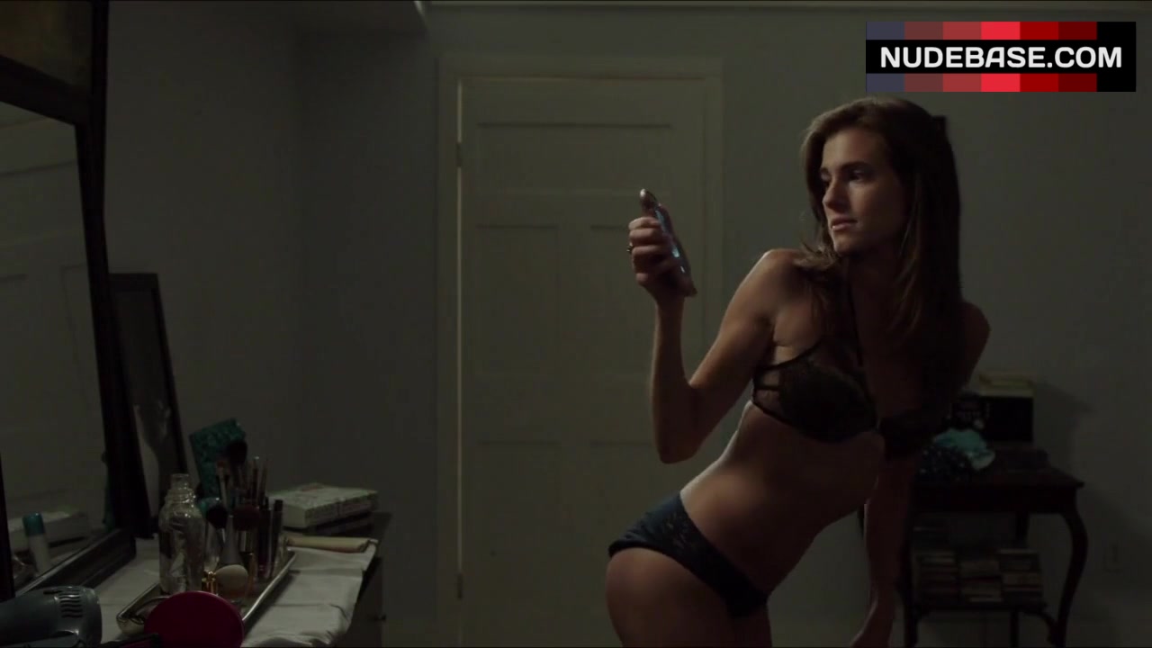 Allison Williams in Sexy Lingerie – Girls (0:45) | NudeBase.com