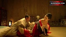 2. Yeo-Jeong Jo Nude Breasts and Butt – The Concubine