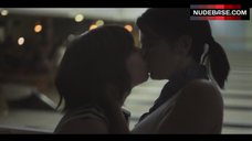 10. Gaby Hoffmann Lesbian Kiss – Transparent