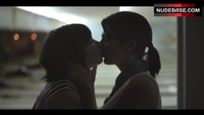 Gaby Hoffmann Lesbian Kiss – Transparent