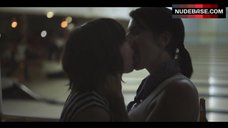 8. Gaby Hoffmann Lesbian Kiss – Transparent