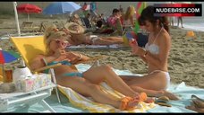 1. Susanna Hoffs Bikini Scene – The Allnighter