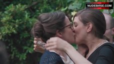 Julie White Lesbian Kiss – Alpha House