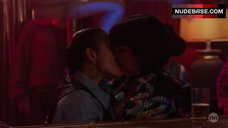 2. Judy Reyes Kissing – Claws