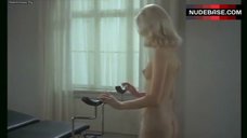 3. Anne Grete Nissen Nude in Doctor's Office – Uden En Traevl