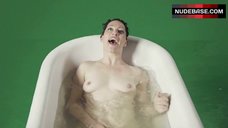 1. Amanda Palmer Naked in Hot Tub – The First Time Ever I Saw Your Face (Featuring Amanda Palmer)