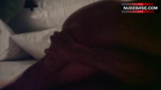 8. Teresa Ann Savoy in Nude Petting in Bed – Vizi Privati, Pubbliche Virtu