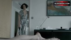 89. Riann Steele Nude Butt – The Tunnel