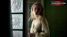 45. Nude Hannah New in Lesbi Scene – Black Sails