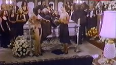 34. Amparo Munoz Nude Cat Fight during Funeral – Sexo Contra Sexo