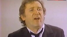 89. Amparo Munoz Nude Cat Fight during Funeral – Sexo Contra Sexo