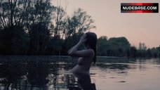 6. Pregnant Amy Wren Shows Tits – The Last Kingdom
