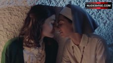 Victoria Almeida Lesbi Kiss – Historia De Un Clan